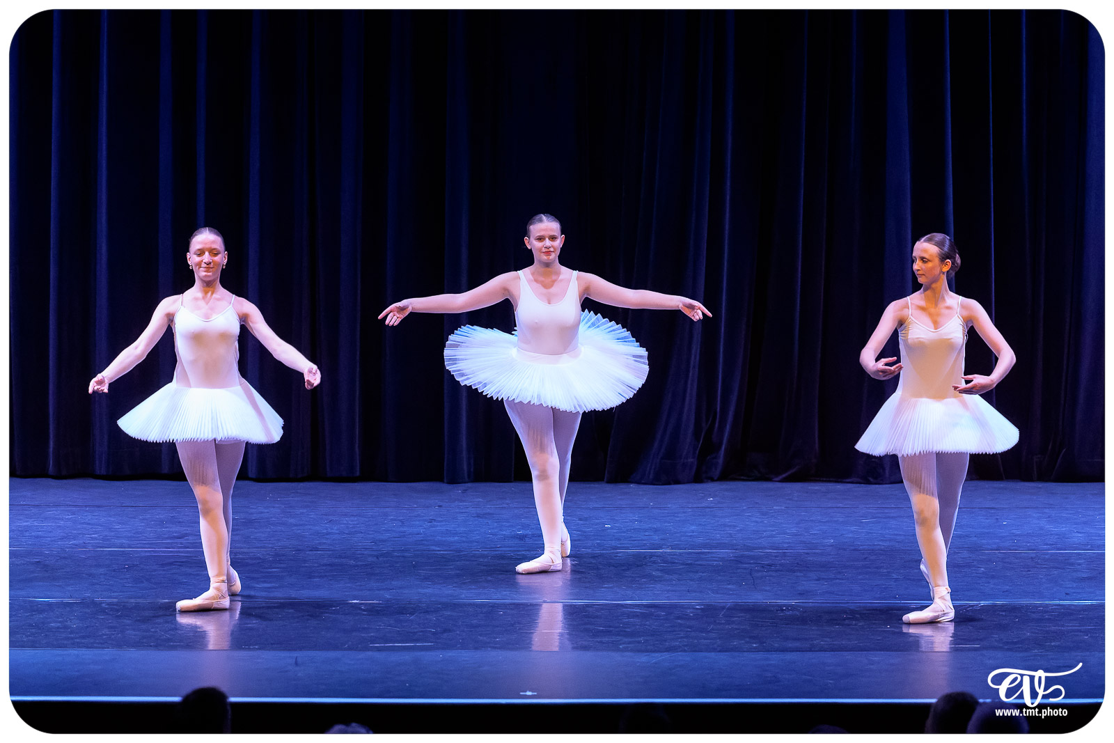 ECOLE DE DANSE CÉCILE ADAMOW